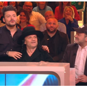 Kev Adams et son père Thierry Smadja sur le plateau de TPMP le 26 mars 2019