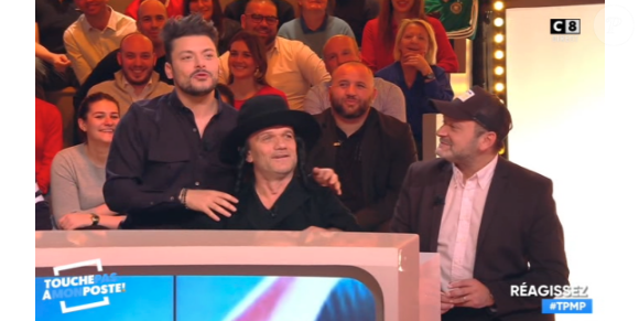 Kev Adams et son père Thierry Smadja sur le plateau de TPMP le 26 mars 2019