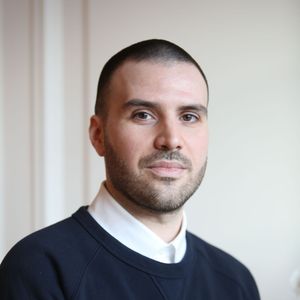 Le papa d'Annily a écrit : "J’étais heureux d’être là, à partager ce moment en famille et de l’entendre chanter ces morceaux que j’ai composés pour elle dans ma première vie".

Jérémy Chatelain présente son nouveau clip "Carton à droite" en avant-première à l’Apple Store des Champs-Elysées à Paris le 21 mars 2019. Jérémy apprendra par la suite au public comment remixer son propre clip avec Garage Band, sur iPad. 

© Denis Guinebourg / Bestimage