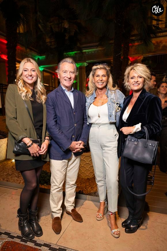 Exclusif - Valentine Sled, William Leymergie, Caroline Margeridon et Sophie Davant lors de l'inauguration du Restaurant & Bar 19.20 by Norbert Tarayre à l'hôtel Prince de Galles à Paris le 10 octobre 2023.
Pierre Perusseau / Coadic Guirec / Bestimage