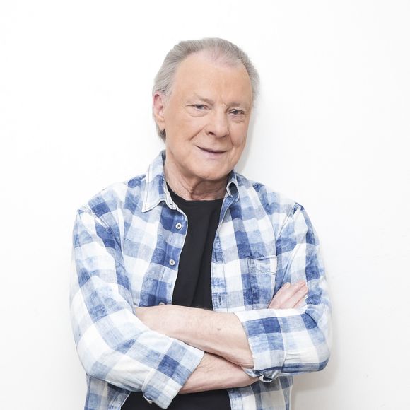 Exclusif - Herbert Léonard - Herbert Léonard pose en marge de sa venue à TPMP People, enregistrée le 17/03/2023, présentée par M.Delormeau et diffusée le 18/03/2023 - Paris le 18/03/2023 - © Jack Tribeca / Bestimage