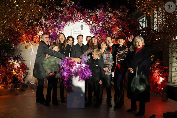 Marc Hofer, Laury Thilleman, Vincent Clerc, Sandrine Quetier, Laurie Cholewa, Jeanne d'Hauteserre et Benjamin Cymerman participent au lancement du Winter Time 2022 au profit de l'association Premiers de cordée, a Paris, France, le 17 Novembre 2022. Photo par Jerome Domine/ABACAPRESS.COM