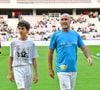 Son fils Emir suit déjà ses traces sportives en ayant intégré un club lisboète historique.


Eric Cantona et son fils Emir - Match des Légendes, la rencontre qui mêle le football et le rugby au profit de l'association de P. Olmeta (ancien gardien de but et co-fondateur de l'association), "Un sourire, un espoir pour la vie" s'est déroulé à Nice à l'Allianz Riviera, le 26 septembre 2022. L'association de P. Olmetta est engagée en faveur des enfants atteints de cancer ou de maladie orpheline. © Bruno Bebert/Bestimage