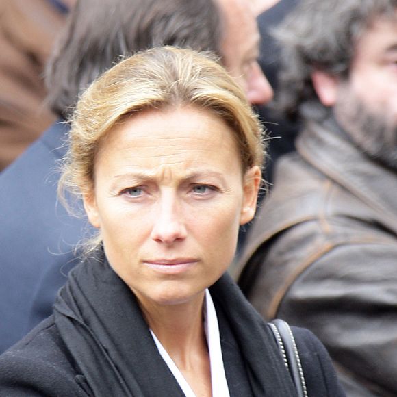 Depuis des années, Anne-Sophie Lapix est aux commandes du JT de 20h de France 2. Et la nouvelle a fait l'effet d'une bombe il y a quelques jours 

Anne-Sophe Lapix.
ALAIN GUIZARD-DOMINIQUE JACOVIDES / BESTIMAGE