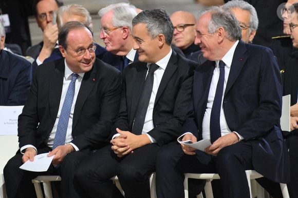 L'ancien président français François Hollande, le ministre de la Justice sortant Gérald Darmanin et l'ancien Premier ministre français François Bayrou lors de la cérémonie d'intronisation de Robert Badinter, ancien ministre de la Justice, au Panthéon à Paris, France, le 9 octobre 2025. Photo par Eliot Blondet/ABACAPRESS.COM