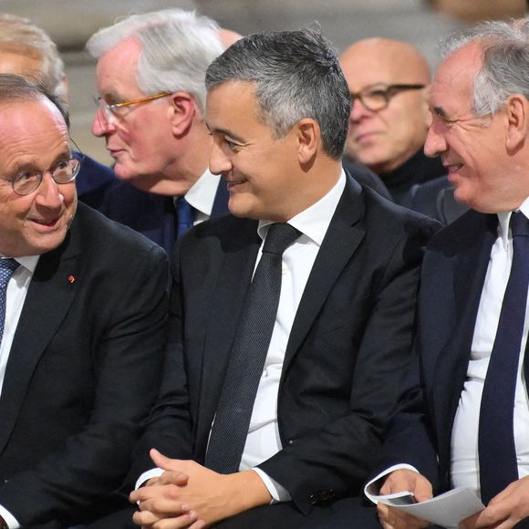 L'ancien président français François Hollande, le ministre de la Justice sortant Gérald Darmanin et l'ancien Premier ministre français François Bayrou lors de la cérémonie d'intronisation de Robert Badinter, ancien ministre de la Justice, au Panthéon à Paris, France, le 9 octobre 2025. Photo par Eliot Blondet/ABACAPRESS.COM