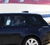 Si Kate Middleton a opté cette fois-ci pour un vol privé, la famille royale a pour habitude de voyager en classe économique.
Le prince William et son épouse Kate Middleton à l'aéroport de Glasgow en Écosse, le 22 mai 2025.