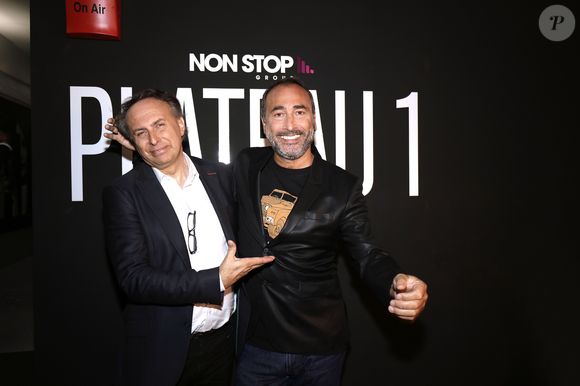 Exclusif - Christophe Combarieu et Alil Vardar - Tournage de l'émission " Face à la scène" pour la chaine Non Stop People à Paris le 4 juin 2020.
© Cedric Perrin / Bestimage