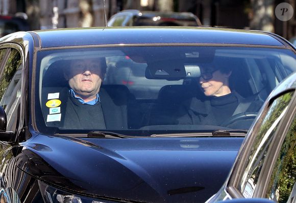 Pierre Palmade est sorti de la prison de Bordeaux, il purgera sa peine sous bracelet électronique à son domicile. Le 16 avril 2025
L’humoriste, à qui un aménagement de peine a été accordé pour purger sa condamnation après un grave accident de la route en Seine-et-Marne, a quitté ce mercredi matin la prison de Gradignan, près de Bordeaux. Agence / Bestimage