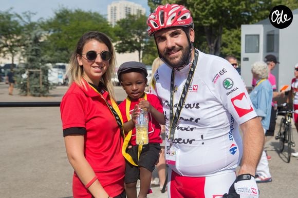 Un message vibrant qui témoigne d'une belle complicité et d'un amour plus fort que jamais face au temps qui passe.

Exclusif - Laurent Ournac et sa femme Ludivine, famille d'accueil de Ibrahima - L'étape du coeur 2017 au profit de l'association "Mécénat Chirurgie Cardiaque" au stade Orange Vélodrome à Marseille, le 22 juillet 2017. 

© CVS/Bestimage