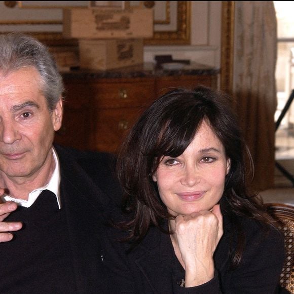Pierre Arditi et Evelyne Bouix au déjeuner du Vin et du Temps organisé à l'Hotel Crillon le 27 février 2003. © Serge Arnal/ABACA. 42808-6.