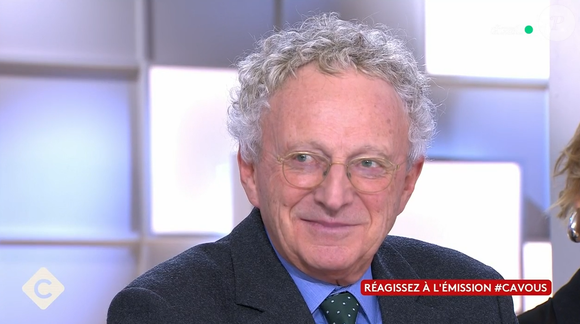 Nelson Monfort dans "C à vous" sur France 5 avec Sophie Davant, Fauve Hautot et Chris Marques.