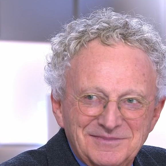 Nelson Monfort dans "C à vous" sur France 5 avec Sophie Davant, Fauve Hautot et Chris Marques.