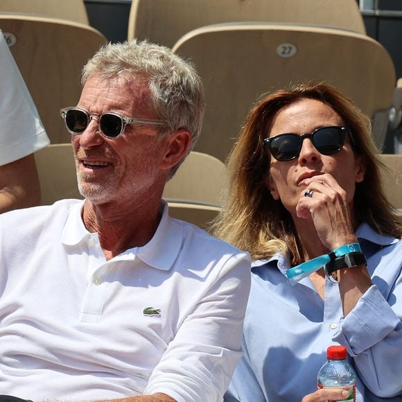 Denis Brogniart, Hortense Brogniart dans les tribunes lors des Internationaux de France Roland Garros 2023 le 06 juin 2023 à Paris, France. Photo Nasser Berzane/Abaca