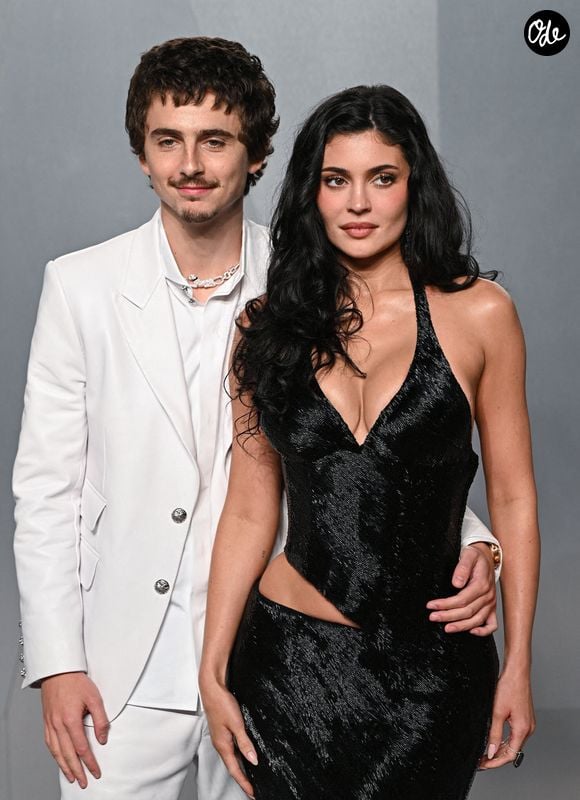Timothée Chalamet et Kylie Jenner à leur arrivée à la soirée des Oscars organisée par Vanity Fair, aux David Geffen Galleries du LACMA, Los Angeles, États-Unis, le 6/03/2026. Crédit : Doug Peters/Empics/Abaca