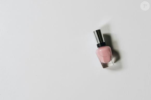 Résultat : les manucures 2026 misent davantage sur le naturel, la lumière et l’élégance minimaliste

Kelly Sikkema sur Unsplash