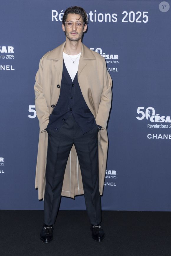 Pierre Niney - Photocall de la soirée "Cesar Révélations 2025" au Trianon à Paris le 20 janvier 2025.

© Olivier Borde / Bestimage