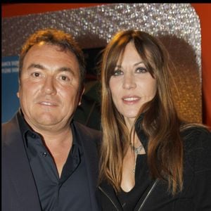 Auteur du livre "Alors on n'attend pas Fabien ?", paru aux éditions Stock, Fabien Onteniente a accordé une interview à "Paris Match" aux côtés de son ex-compagne Mathilde Seigner

Mathilde Seigner et Fabien Onteniente à la première du film "Camping 2" au cinéma Gaumont Opéra à Paris   BERTRAND RINDOFF PETROFF / BESTIMAGE