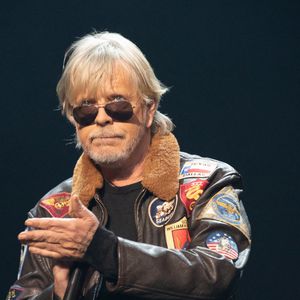 Le chanteur Renaud, lauréat du Prix spécial de la Sacem lors du Grand Prix Sacem 2018, à la Salle Pleyel, le 10 décembre 2018, à Paris, en France. Photo de Mireille Ampilhac/ABACAPRESS.COM