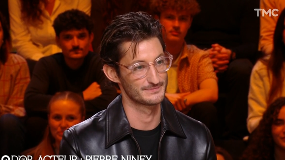 Pierre Niney : Ses "engueulades" avec Natasha Andrews lui sont bénéfiques pour une raison bien précise...Il s'explique !