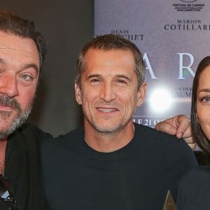 Exclusif - Denis Ménochet, Guillaume Canet et Marion Cotillard à l'avant-première du Film 'Karma' au cinéma Kinepolis de Lomme, France, le 3 octobre 2026. © Stéphane Vansteenkiste/Bestimage