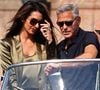George Clooney n'est pas venu à Venise uniquement pour se montrer.

George et Amal Clooney arrivent à Venise lors du 83ème Festival International du Film de Venise (Mostra), à Venise, Italie, le 1er septembre 2026. © Cobra Team/Backgrid/Bestimage