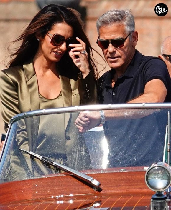 George Clooney n'est pas venu à Venise uniquement pour se montrer.

George et Amal Clooney arrivent à Venise lors du 83ème Festival International du Film de Venise (Mostra), à Venise, Italie, le 1er septembre 2026. © Cobra Team/Backgrid/Bestimage