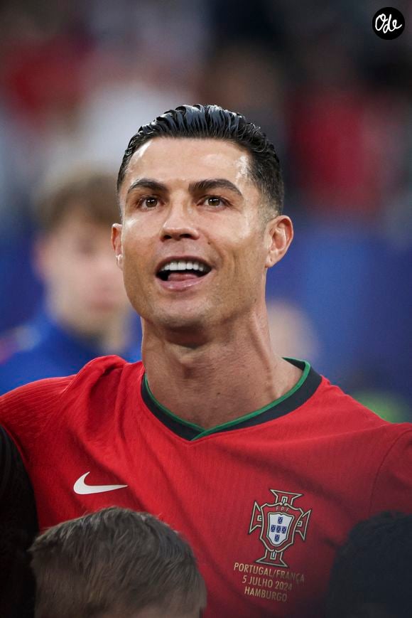 En marge de cette actualité sportive, un coup de projecteur est donné sur le nouvel investissement immobilier de prestige de sa famille à Madrid.

Dos Santos Aveiro Cristiano Ronaldo.

©BestIùage