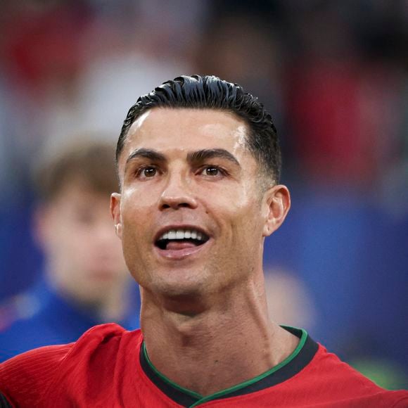 En marge de cette actualité sportive, un coup de projecteur est donné sur le nouvel investissement immobilier de prestige de sa famille à Madrid.

Dos Santos Aveiro Cristiano Ronaldo.

©BestIùage