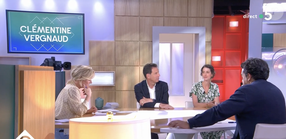 Journaliste à France Info, Clémentine Vergnaud se confie sur son cancer dans "C à vous", le 15 juin 2023. / France 5.