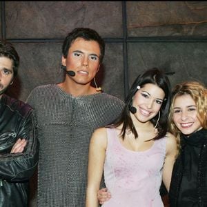 Patrick Fiori, Laurent Ban, Marilou Bourdon (le rôle de "Fleur de Lys"), Julie Zenatti – Notre-Dame de Paris au Palais des Congrès, le retour de la comédie musicale avec un nouveau casting (la troupe a ensuite fêté la représentation au Club L'Étoile à Paris).

COADIC GUIREC / BESTIMAGE