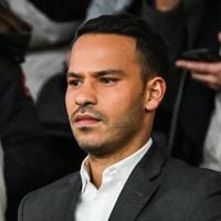 À quelques jours de la rentrée, Mohamed Bouhafsi (C à vous) admis en clinique et pris en charge par "le docteur R"