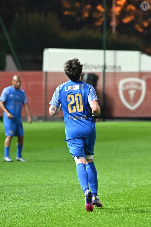 Louis Ducruet durant la première édition du « match des légendes » opposant l'équipe des Légendes, les anciens de Cannes, à l'équipe des Etoiles avec pour capitaine Didier Deschamps, au stade Pierre de Coubertin à Cannes, le 30 octobre 2025. Les Légendes cannoises, coachées par Luis Fernandez et supportées par Zinedine Zidane qui portait les couleurs cannoises, mais qui n'a pas joué, ont remporté le match 3 à 2. Tous les bénéfices de la soirée seront reversés aux associations les Etoiles de l'Espoir, à l'association Adrien et à l'association Clin d'Oeil, qui oeuvrent pour les plus démunis et la jeunesse. © Bruno Bebert / Dominique Jacovides / Bestimage