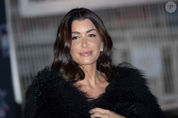 Jenifer Bartoli assiste à la 24e édition des NRJ Music Awards - Arrivée sur le tapis rouge au Palais des Festivals le 18 novembre 2022 à Cannes, France. Photo par Shootpix/ABACAPRESS.COM