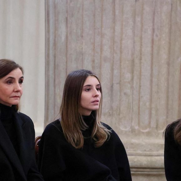 La princesse Clotilde Courau et ses filles les princesses Vittoria et Luisa a la veillée funèbre du prince Victor-Emmanuel de Savoie, en l'Eglise de Sant'Uberto à Turin, le 9 février 2024. 

© Dominique Jacovides/Bestimage