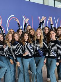 Ce membre du jury de Miss France a une maison de rêve dans le Sud, dans la ville la plus âgée de France