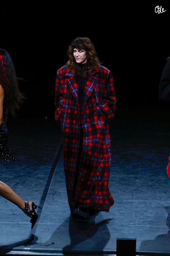 Une fois arrivée au sommet, l'animatrice explique avoir craqué : "J'ai pleuré pendant à peu près une heure"

Daphné Bürki - Défilé Jeanne Friot "Collection Homme Prêt-à-Porter Automne/Hiver 2026-2027" lors de la Fashion Week de Paris, France, le 20 janvier 2026.