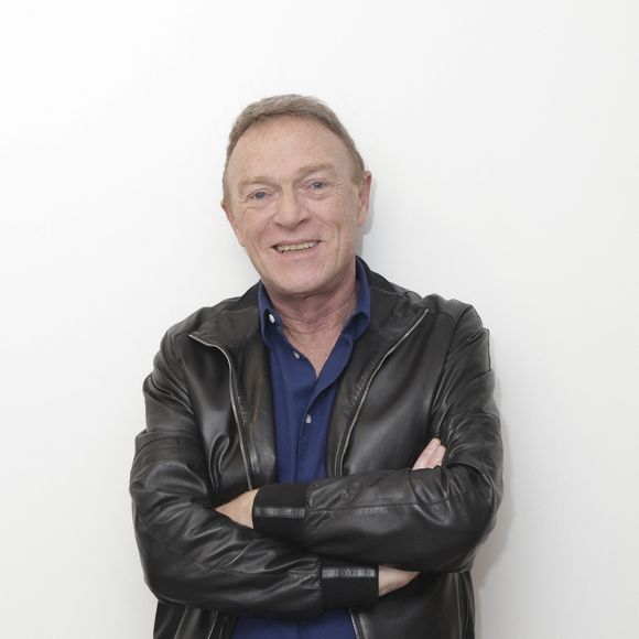 Christophe Hondelatte dans les backstage de l'enregistrement de l'émission "Face à Hanouna", présentée par Cyril Hanouna et diffusée sur C8 le 23 mars. Le 21 mars 2024
© Jack Tribeca / Bestimage