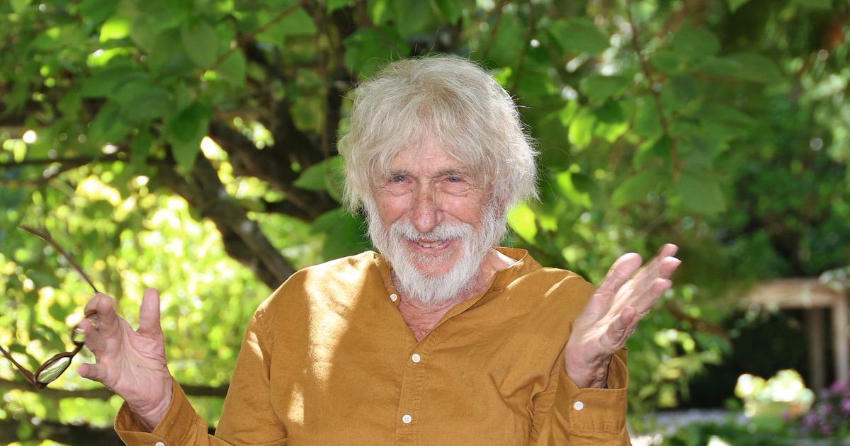 Pierre Richard A 91 Ans Mais Encore Toutes Ses Dents Il Met Les Choses pierre-richard-a-91-ans-mais-encore-toutes-ses-dents-il-met-les-choses