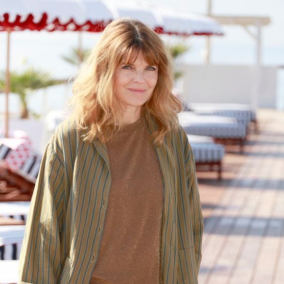 Après la mort de leur mère, elles ont récupéré la propriété.


Gwendoline Hamon de la série "Rien ne t'efface". La 8ème édition du festival CANNESERIES à Cannes lundi 28 avril 2025. © Christophe Aubert via Bestimage