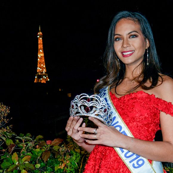 Miss France 2019 Vaimalama Chaves lors du cocktail de dévoilement de la couronne de Miss France 2019 Julien D'Orcel à Paris, France, le 7 novembre 2019. Photo by Shootpix/ABACAPRESS.COM