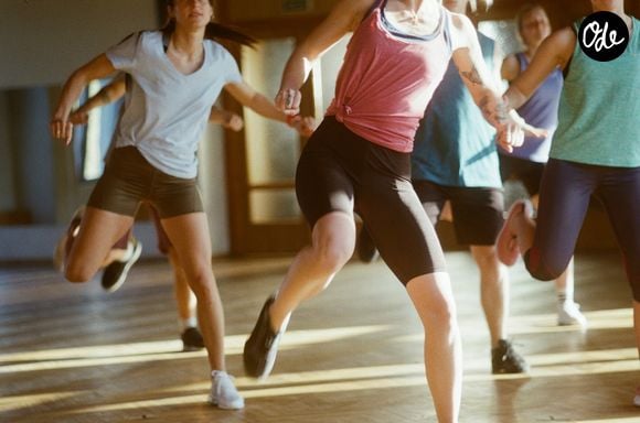 Les entraînements à la maison ou en salle non-climatisé exigent une vigilance accrue face à l'effet fournaise. Multipliez les pauses fraicheurs et ménagez vous.