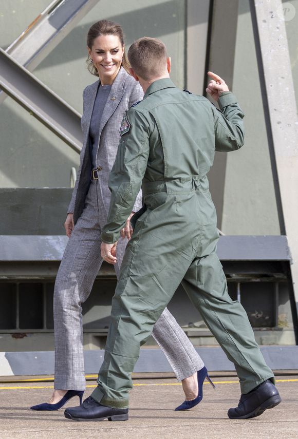 Kate Middleton visite la RAF Coningsby, dans le Lincolnshire, le 2 octobre 2025.

Photo : Julien Burton / Bestimage