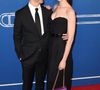Il est à la tête de sa propre marque et propose des pièces artisanales fabriquées à partir de matériaux recyclés.

Anne Hathaway et son mari Adam Shulman assistent à l'avant-première de la comédie musicale "The Music Man" au Winter Garden Theatre à New York le 10 février 2022.
Bestimage