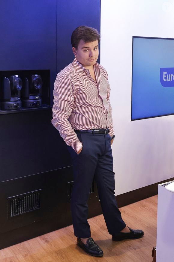 Exclusif - Gauthier Le Bret, sur le plateau de l’émission « On Marche Sur La Tête » présentée pa C.Hanouna dans les studios d’ Europe 1 à Paris, France, le 28 juin 2024. © Jack Tribeca/Bestimage