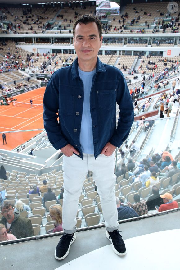 Laurent Luyat - Plateau de France Télévision lors des Internationaux de France de Tennis de Roland Garros 2025 - Jour 02 à Paris le 26 Mai 2025. © Bertrand Rindoff / Bestimage