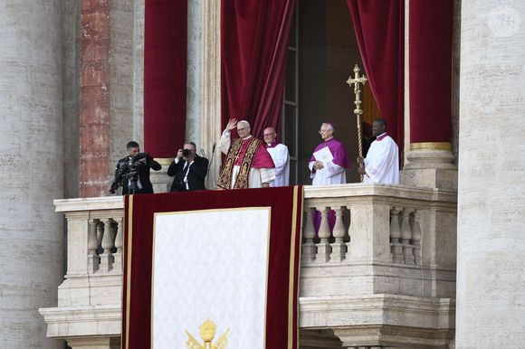 Ce 8 mai 2025 Robert Francis Prevost, 69 ans, qui a choisi Léon XIV comme nom de Pape, a été elu. Il est donc le premier Pape de l'Histoire.

Credit Image: © Vatican Media/IPA via ZUMA Press