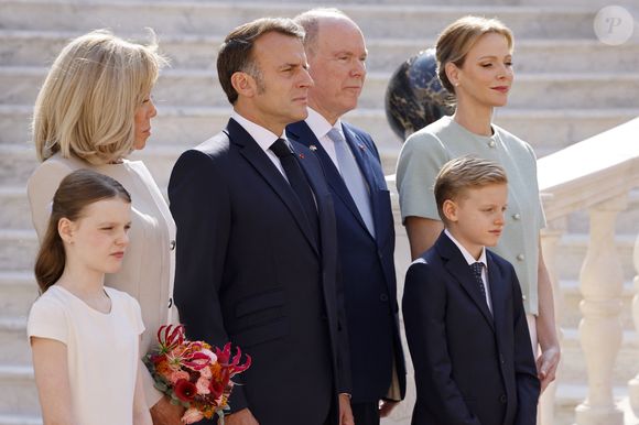 Le prince Albert II de Monaco, la princesse Charlène et leurs enfants accueillent le président Emmanuel Macron , sa femme Brigitte et une délégation au palais princier à Monaco le 7 juin 2025
© Ludovic Marin / Pool / Bestimage