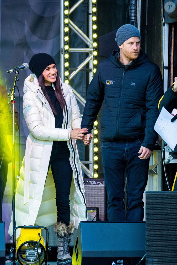 Vancouver, CANADA - Le prince Harry et Meghan Markle font une apparition lors de la célébration de bienvenue à Whistler pendant les Invictus Games Vancouver Whistler 2025. (Backgrid USA / Bestimage).