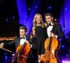 Julia Neugebauer a ensuite adressé une déclaration d'amour au célèbre violoncelliste.

Gautier Capuçon et sa statue de cire, sa compagne Julia Neugebauer - Inauguration de la statue de cire du violoncelliste "Gautier Capuçon" au musée Grévin à Paris le 28 mai 2026. © Anne-Sophie Guebey/Bestimage
